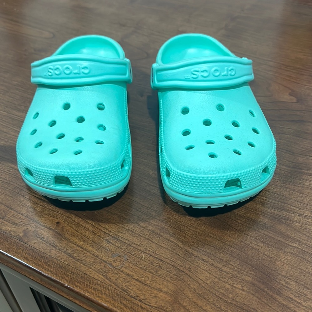 COPY - Crocs